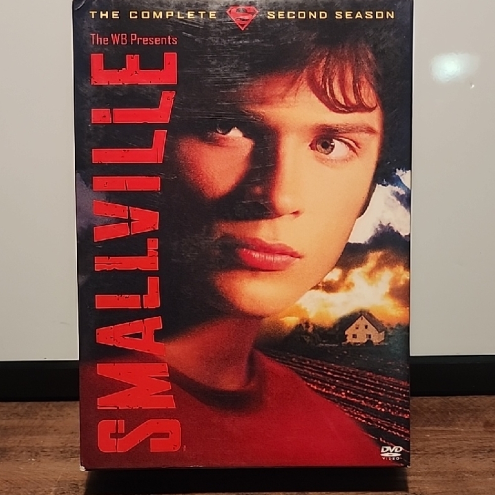 Smallville Complete Second Season DVD Box Set